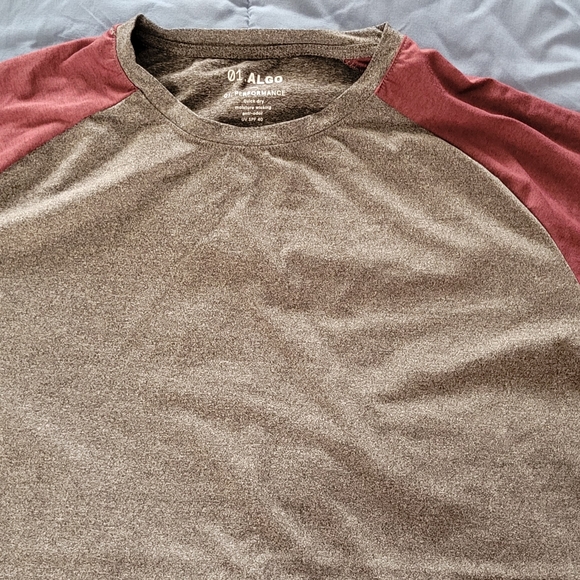 T-shirt - Picture 2 of 2